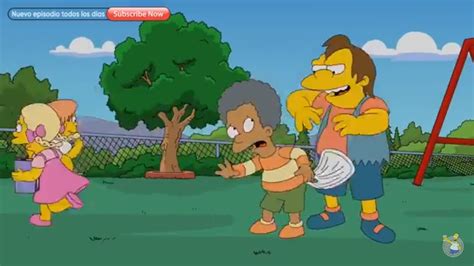 Los Simpsons parodia XXX. Sinopsis: Ya era el momento de que alguien, Lee Roy Meyers, consiguiera convertir en porno duro a esa familia disfuncional de los Simpson. Azia Zo, Brizna Blair, Andy San Dimas son los folladores enloquecidos. Hay un escándalo en Springfield. Porque Marge y Homer consiguen juguetones filmar su folleteo lascivo en la cama. 